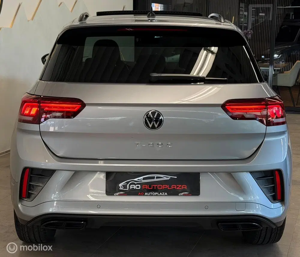 Volkswagen T-Roc 1.5 TSI 3X R-Line Panorama uit 2023, foto 9