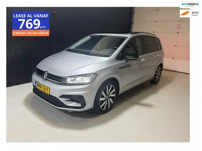 Volkswagen Touran 1.5 TSI R-Line Pano Keyless Trekhaak uit 2023