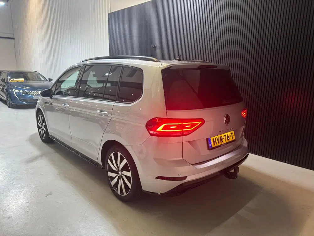 Volkswagen Touran 1.5 TSI R-Line Pano Keyless Trekhaak uit 2023, foto 10