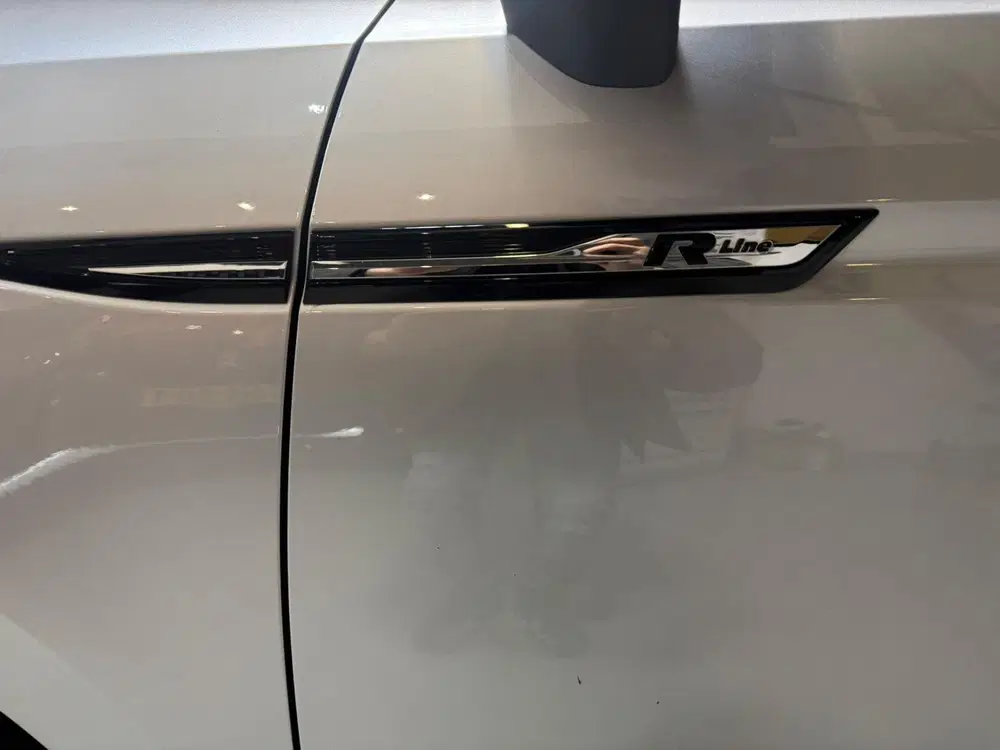Volkswagen Touran 1.5 TSI R-Line Pano Keyless Trekhaak uit 2023, foto 12