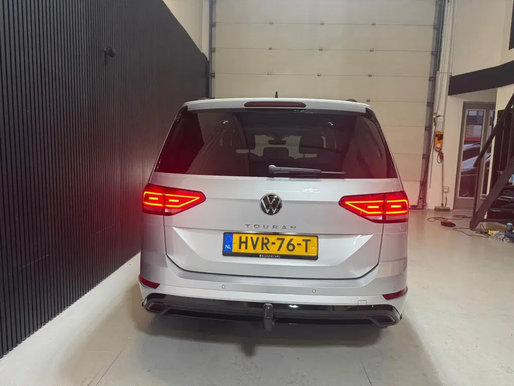 Volkswagen Touran 1.5 TSI R-Line Pano Keyless Trekhaak uit 2023, foto 6