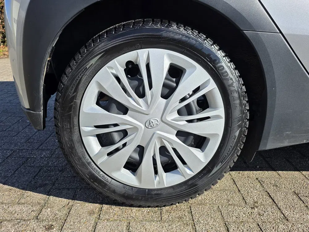 Toyota Aygo X 1.0 VVT-i MT Play uit 2023, foto 11
