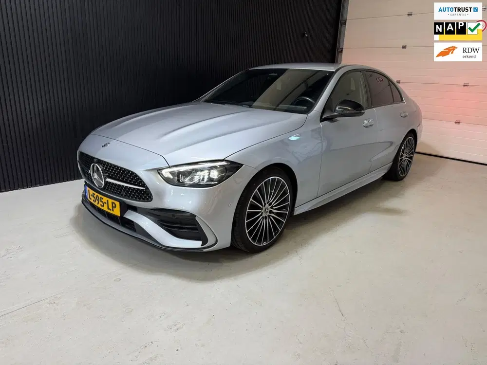 Mercedes-Benz C-Klasse 180 AMG Line automaat uit 2021
