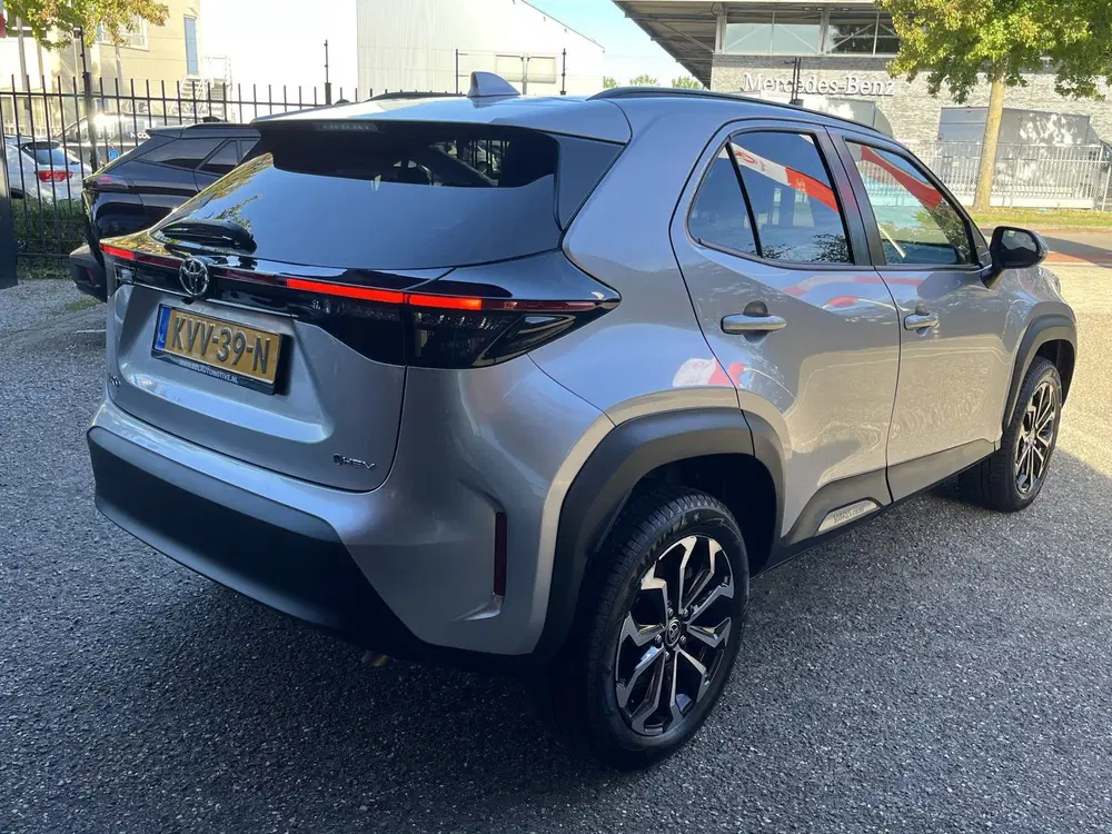 Toyota Yaris Cross 1.5 Hybrid 115 First Edition uit 2025, foto 5