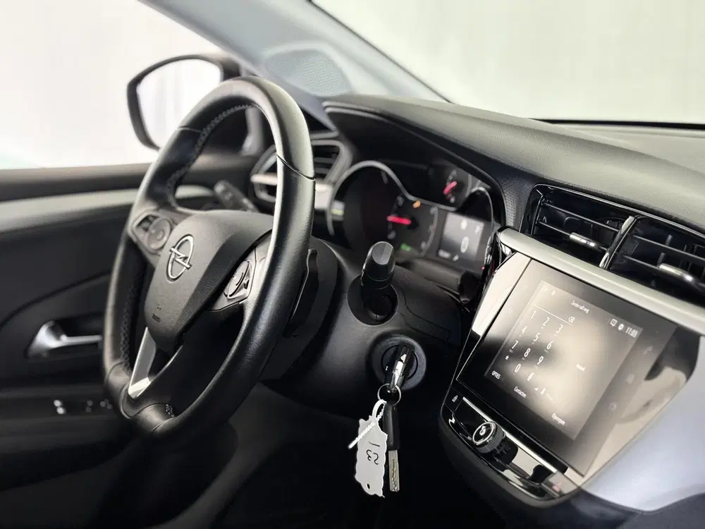 Opel Corsa 1.2 Edition uit 2020, foto 2