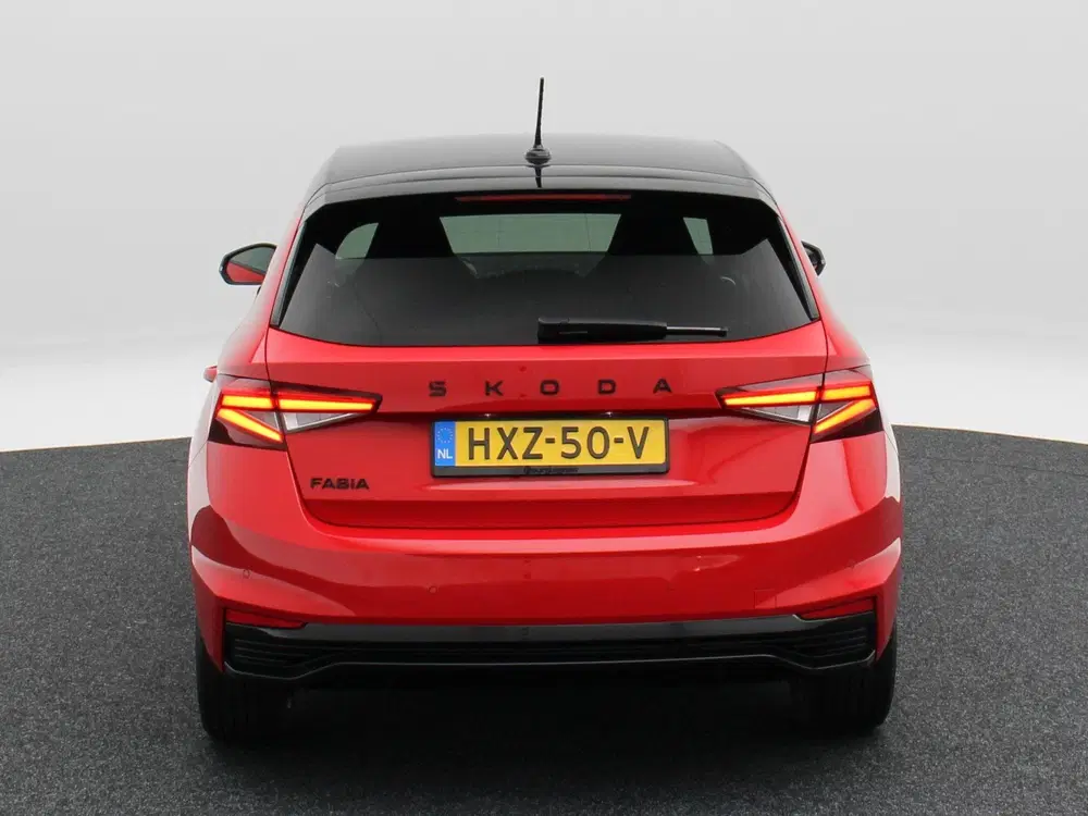 Skoda Fabia 1.0 TSi Monte Carlo 115 Pk Automaat uit 2025, foto 6