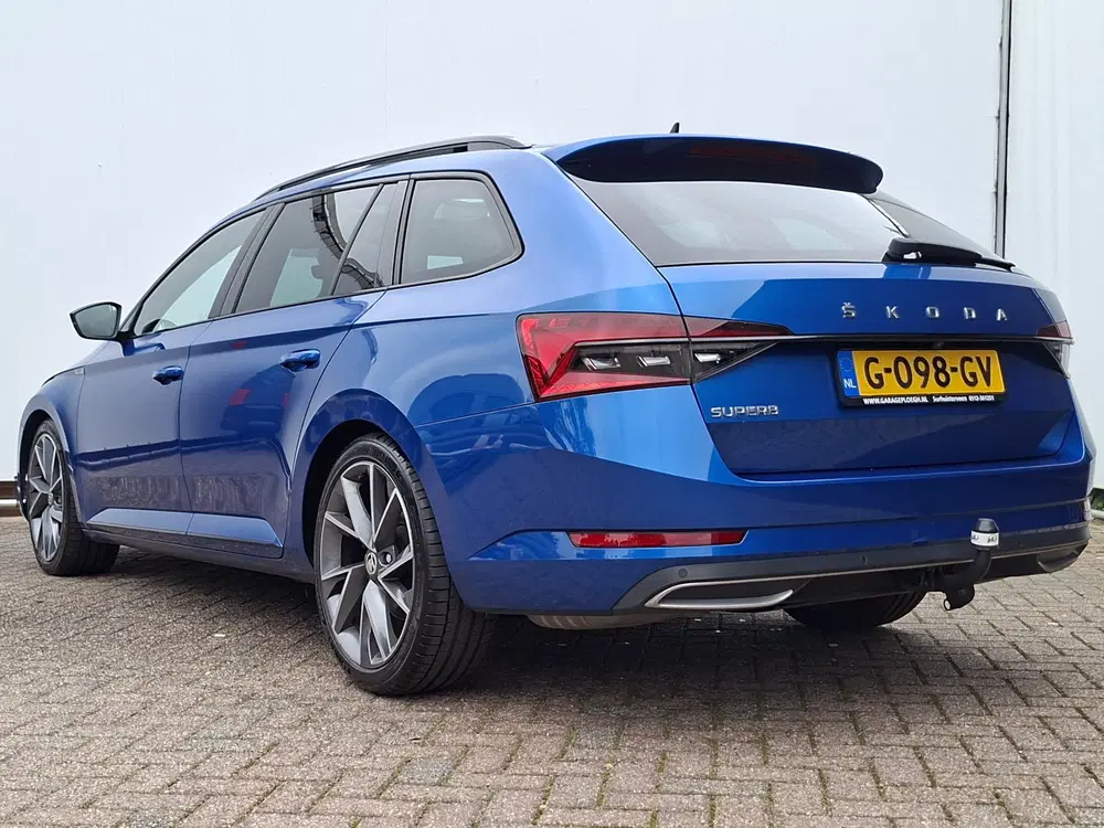Skoda Superb 1.5 TSI ACT Sportline Pano Trekhaak Canto uit 2019, foto 2
