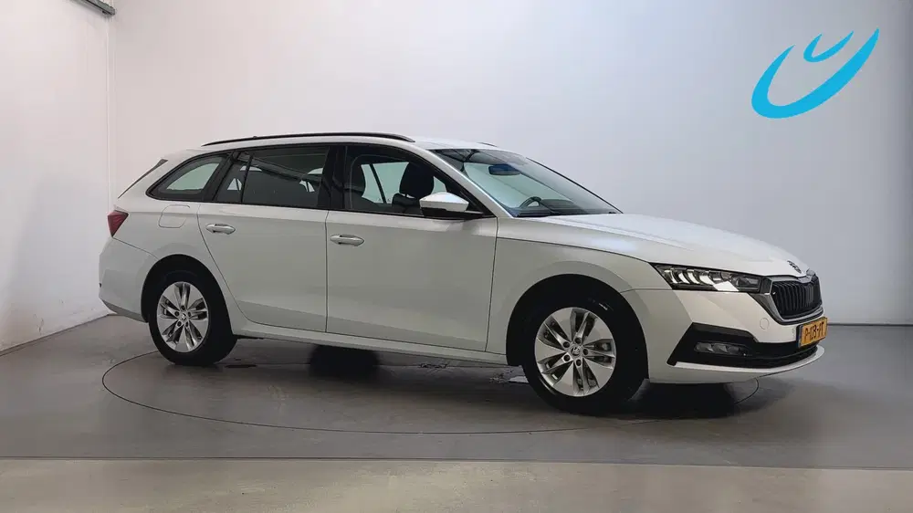 Skoda Octavia 1.0 e-TSI DSG Business Edition Navigatie uit 2022