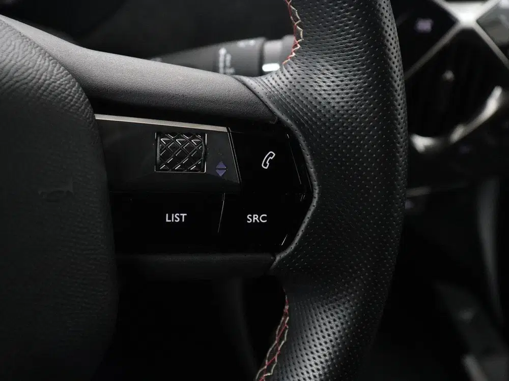 DS Automobiles DS 3 Crossback DS 3 Crossback 1.2 PureTech Performance Li uit 2021, foto 13