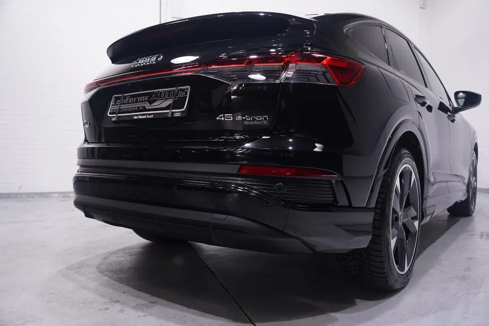 Audi Q4 e-tron 45 quattro S Edition Competition 82 uit 2025, foto 12
