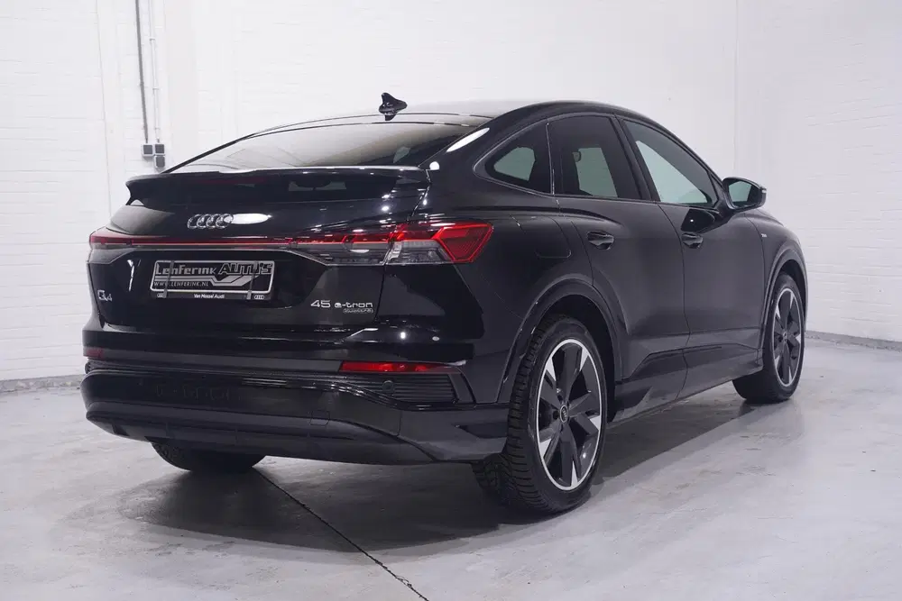 Audi Q4 e-tron 45 quattro S Edition Competition 82 uit 2025, foto 9