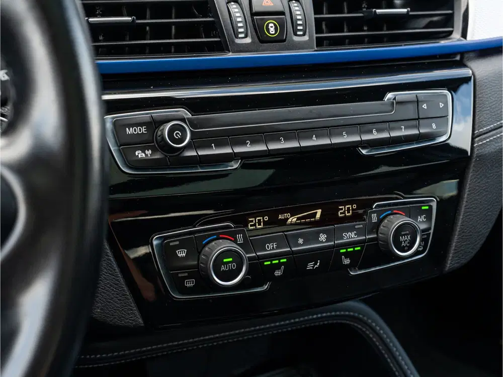 BMW X1 xDrive25e High Exe M-Sport PANO CAMERA HUD uit 2022, foto 12