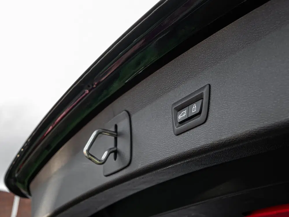 BMW X1 xDrive25e High Exe M-Sport PANO CAMERA HUD uit 2022, foto 15