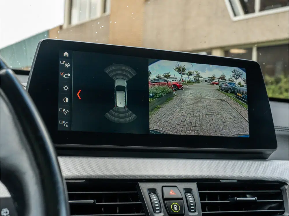 BMW X1 xDrive25e High Exe M-Sport PANO CAMERA HUD uit 2022, foto 7