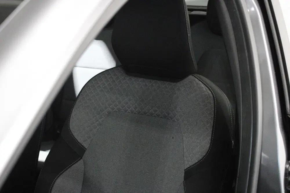 Renault Clio 1.6 E-Tech Full Hybrid 145 evolution uit 2024, foto 12