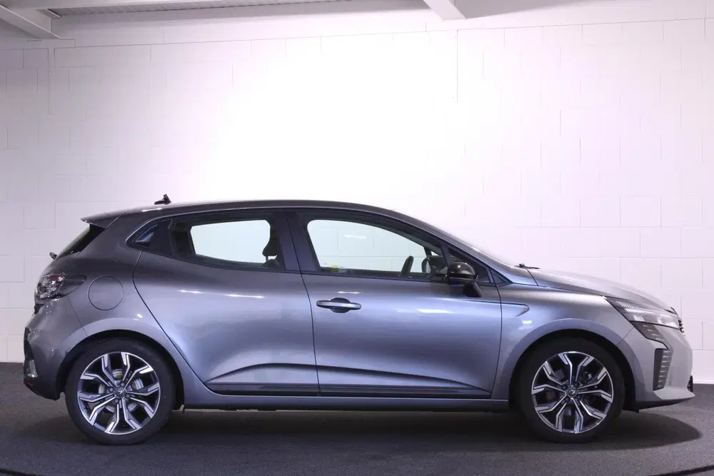 Renault Clio 1.6 E-Tech Full Hybrid 145 evolution uit 2024, foto 5