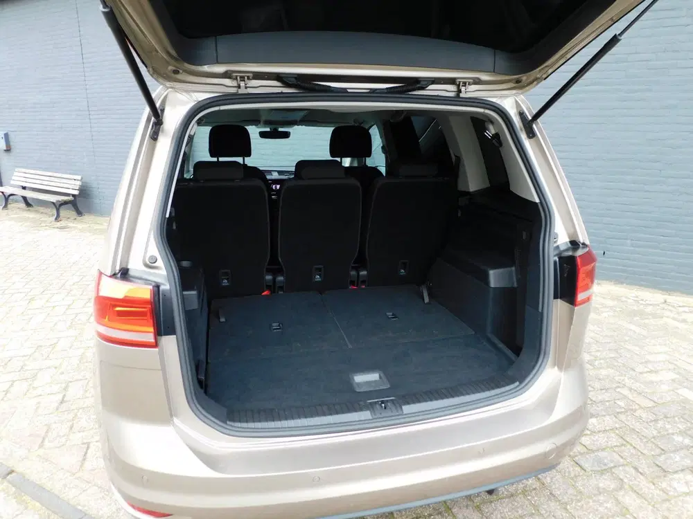 Volkswagen Touran 1.0 TSI Highline Business R 7 PERSOONS TO uit 2019, foto 7