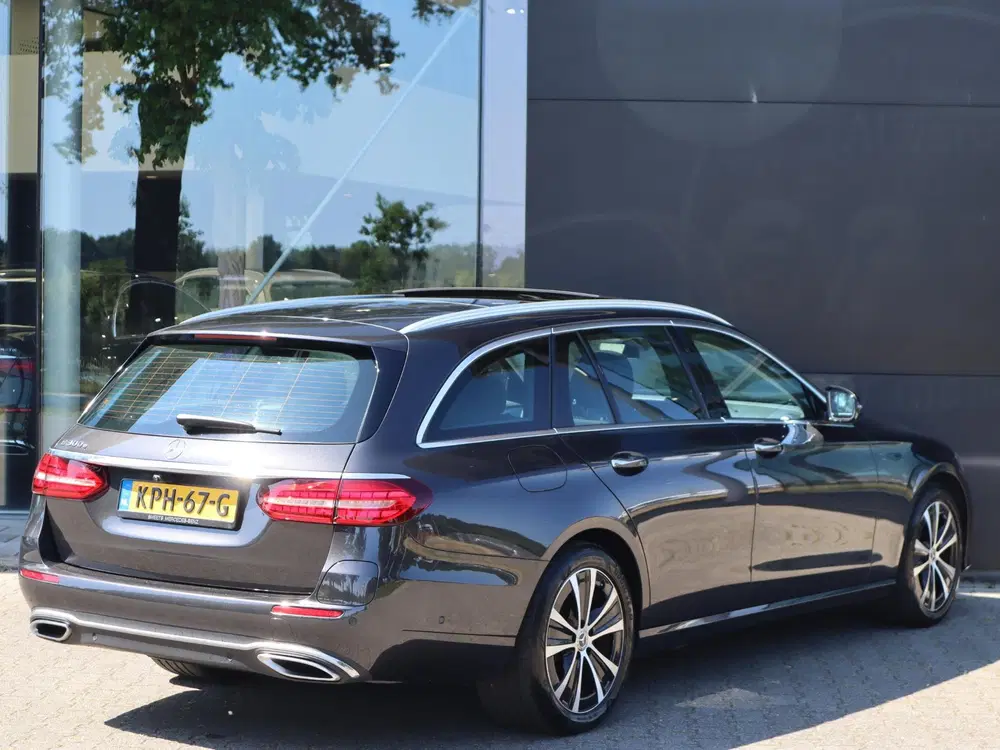 Mercedes-Benz E-Klasse 300 e Business Solution Luxury uit 2022, foto 2