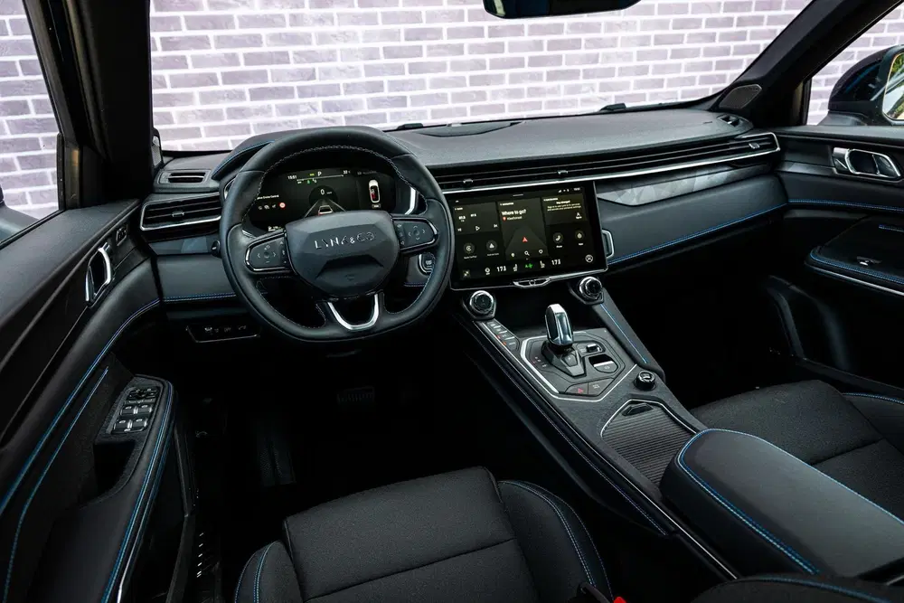 Lynk & Co 01 1.5 Plug-in Hybrid uit 2024, foto 2