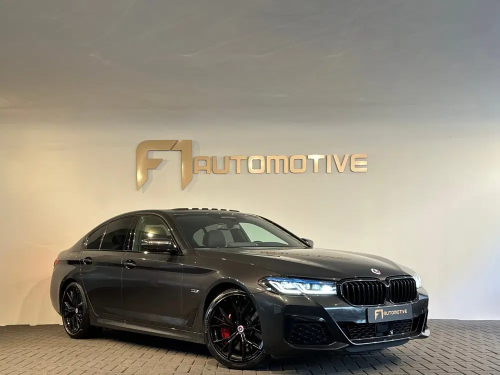 BMW 5-serie 545e xDrive Pano uit 2022, foto 6