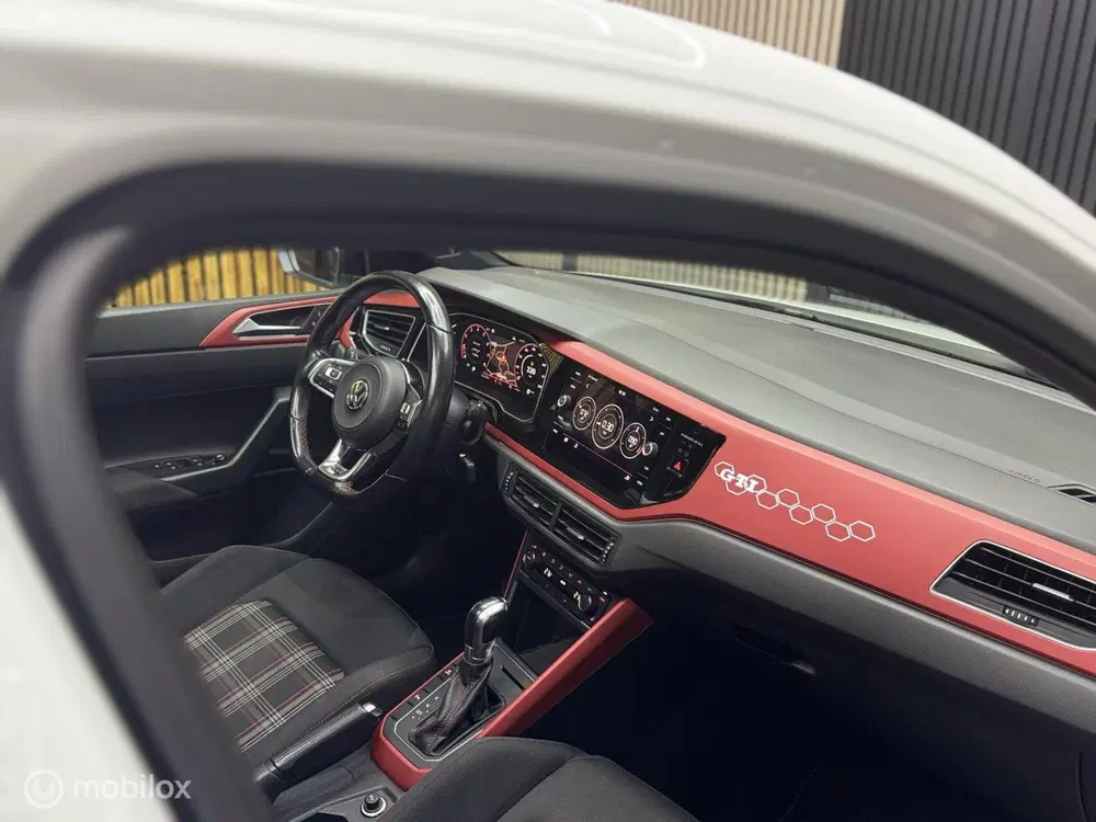 Volkswagen Polo 2.0 TSI GTI uit 2019, foto 8