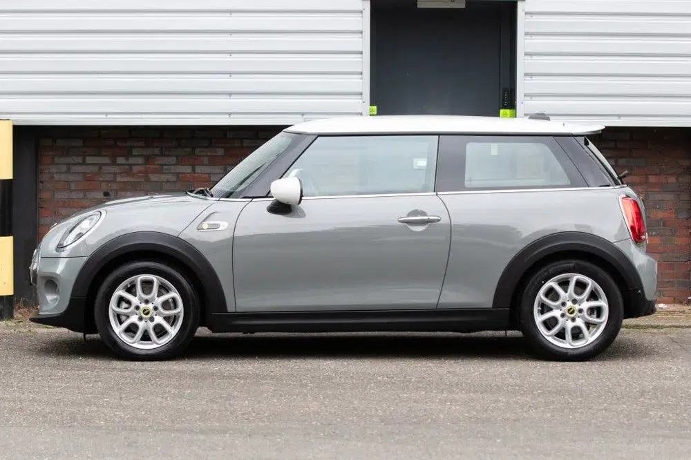 Mini Cooper SE Mini 3-Deurs Cooper SE Trim M (bj 2020 uit 2020, foto 3