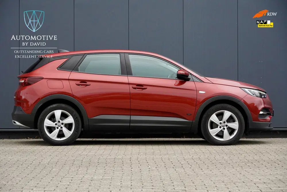 Opel Grandland 1.6 TURBO 229 pk HYBRID BUSINESS AUTOMAAT uit 2021, foto 6