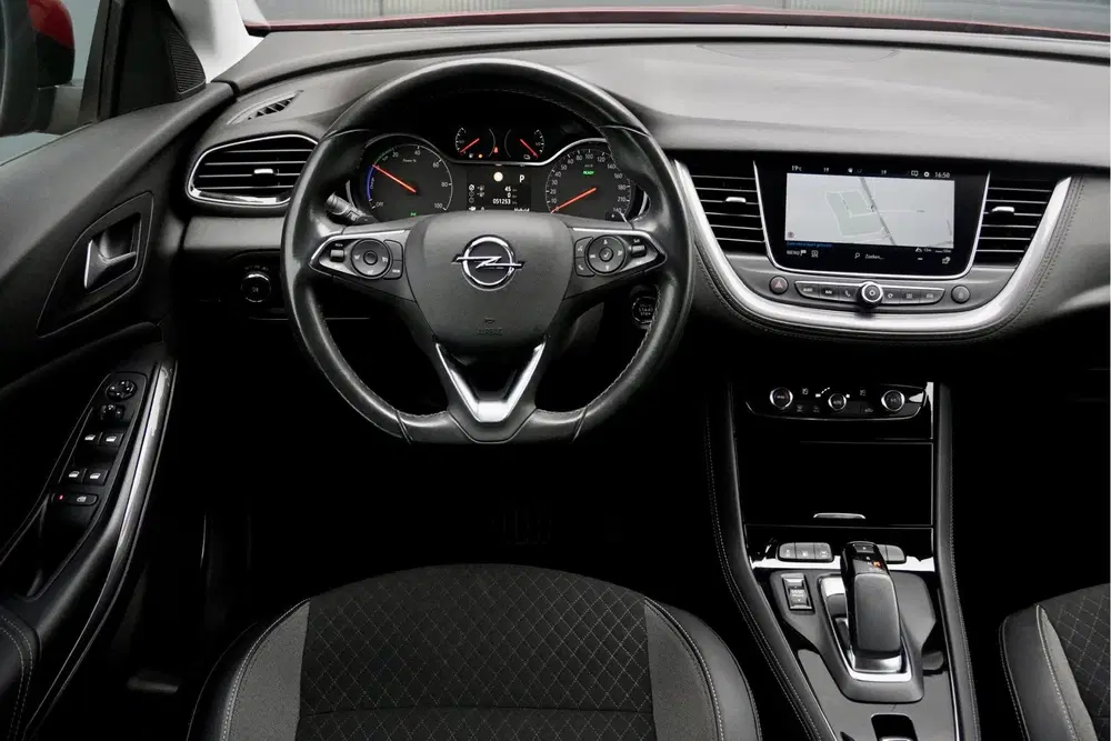 Opel Grandland 1.6 TURBO 229 pk HYBRID BUSINESS AUTOMAAT uit 2021, foto 8