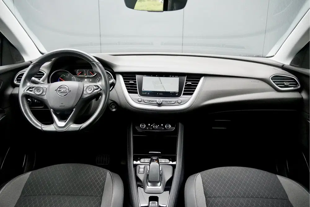 Opel Grandland 1.6 TURBO 229 pk HYBRID BUSINESS AUTOMAAT uit 2021, foto 9