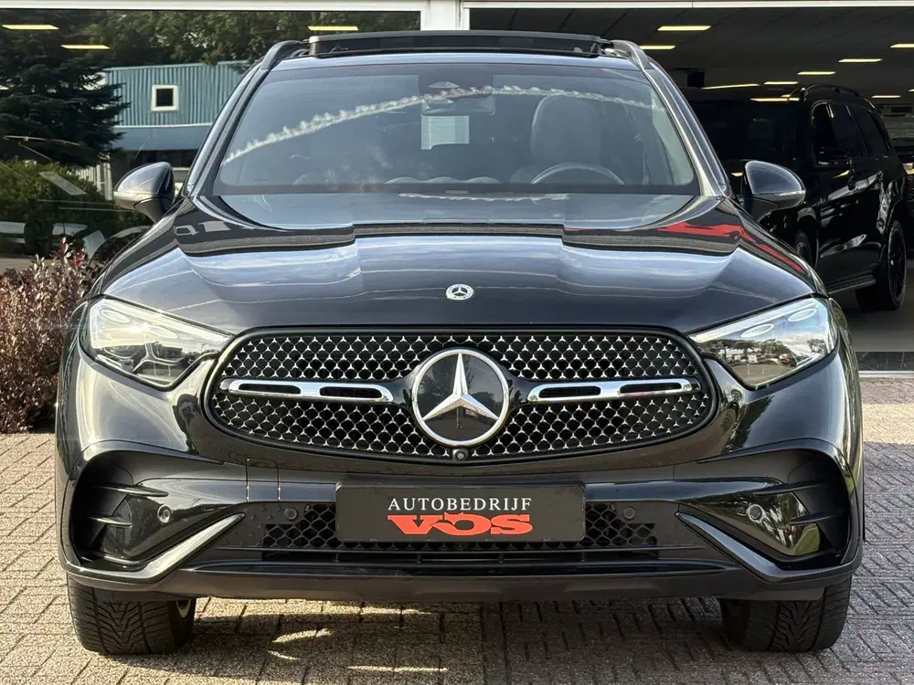 Mercedes-Benz GLC GLC 400e 4MATIC AMG Line uit 2023, foto 11