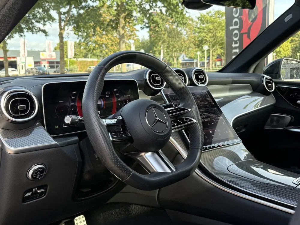 Mercedes-Benz GLC GLC 400e 4MATIC AMG Line uit 2023, foto 2