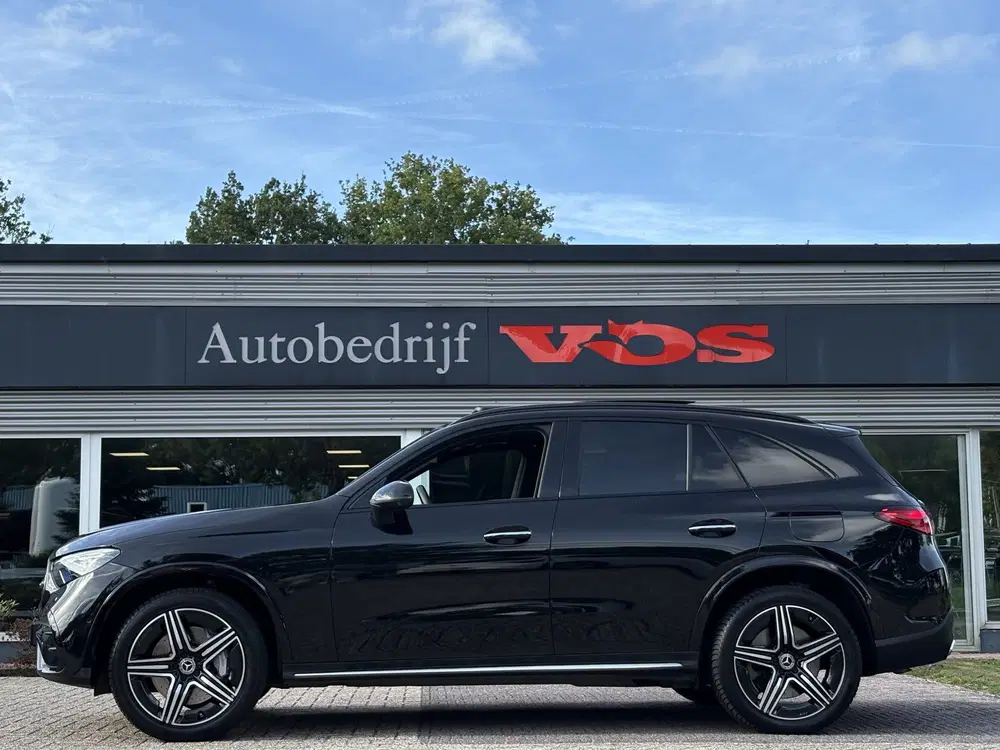 Mercedes-Benz GLC GLC 400e 4MATIC AMG Line uit 2023, foto 3