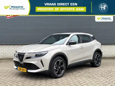 Alfa Romeo Junior 54 kWh 156pk Elettrica uit 2025