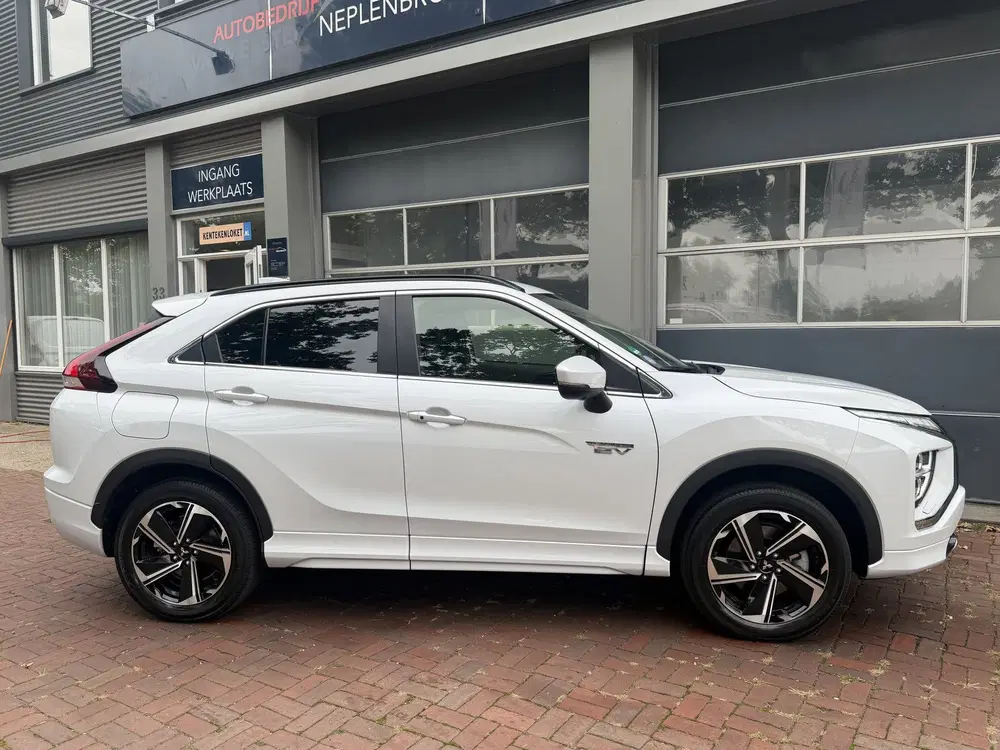 Mitsubishi Eclipse Cross 2.4 PHEV Executive Bj 2024 Km 36.14 uit 2024, foto 4