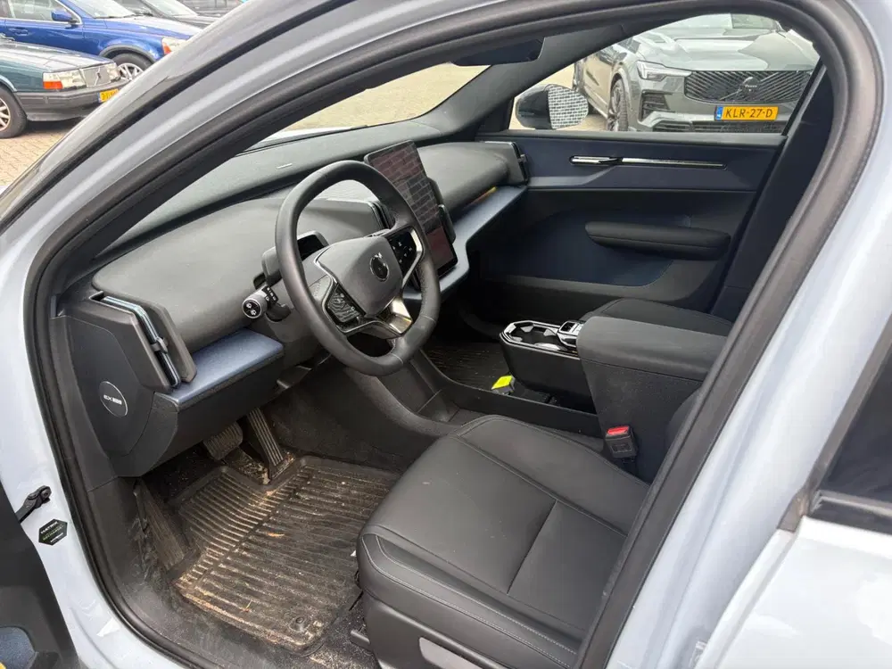 Volvo EX30 Single Motor Extended Range Plus 69 kWh uit 2024, foto 5
