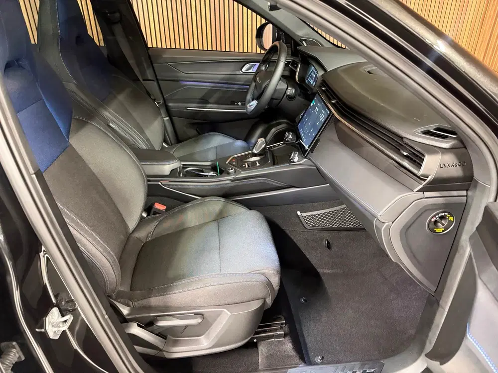 Lynk & Co 01 1.5 uit 2023, foto 15