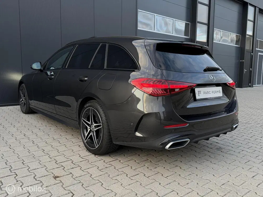Mercedes-Benz C-Klasse Mercedes C300 e Estate AMG uit 2022, foto 15
