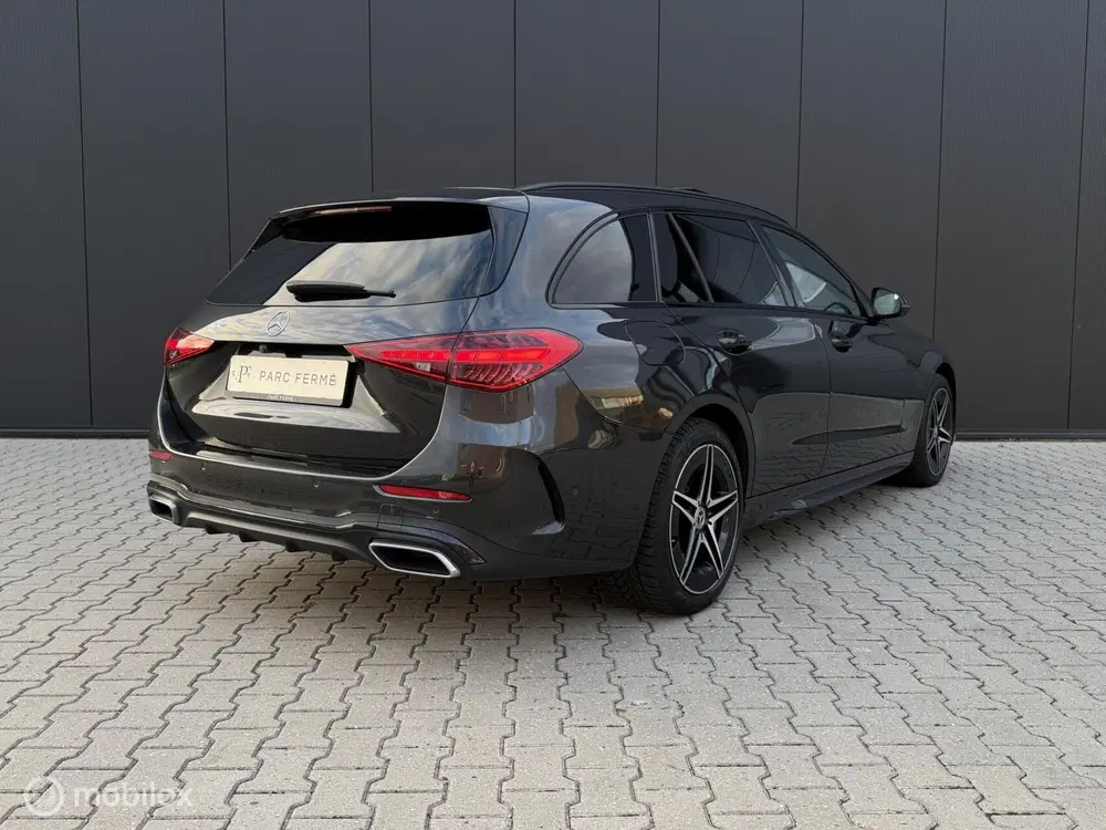 Mercedes-Benz C-Klasse Mercedes C300 e Estate AMG uit 2022, foto 3