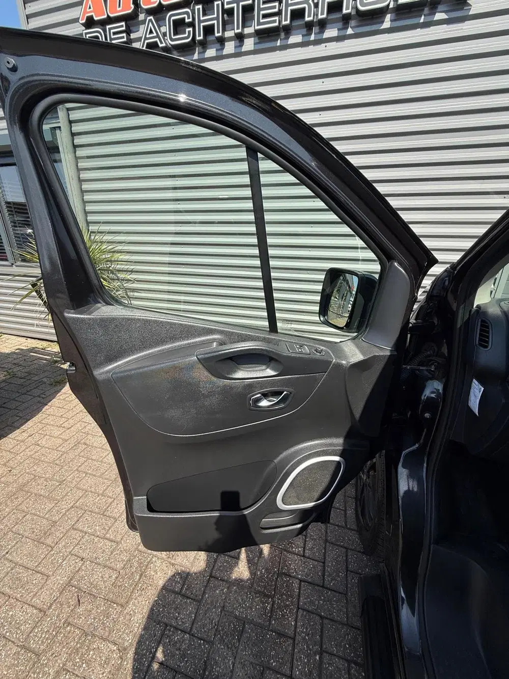 Renault Trafic 2.0 dCi 145 Lederen Bekleding uit 2019, foto 15
