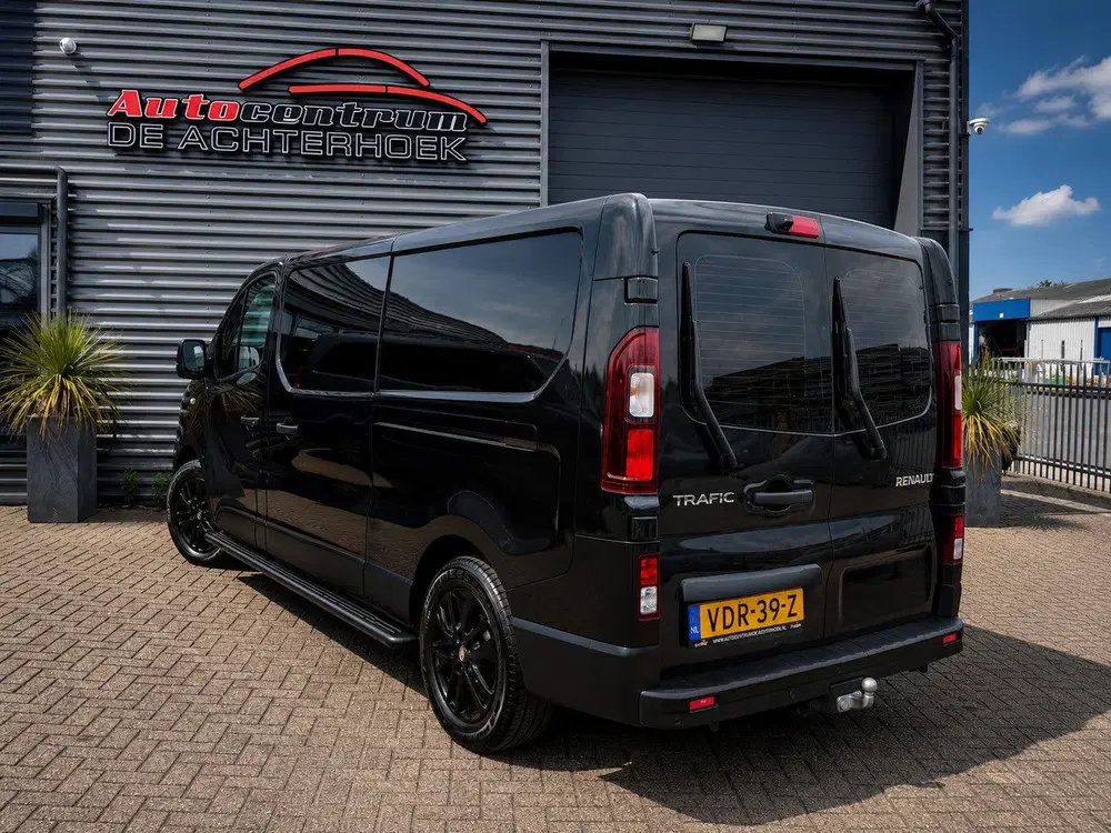 Renault Trafic 2.0 dCi 145 Lederen Bekleding uit 2019, foto 2