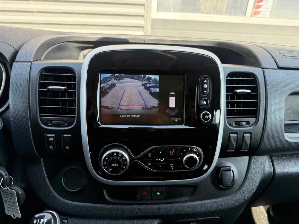 Renault Trafic 2.0 dCi 145 Lederen Bekleding uit 2019, foto 6