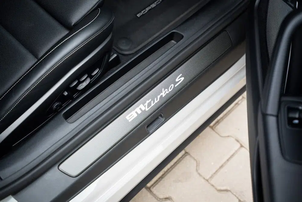 Porsche 911 992 3.8 Turbo S uit 2020, foto 14