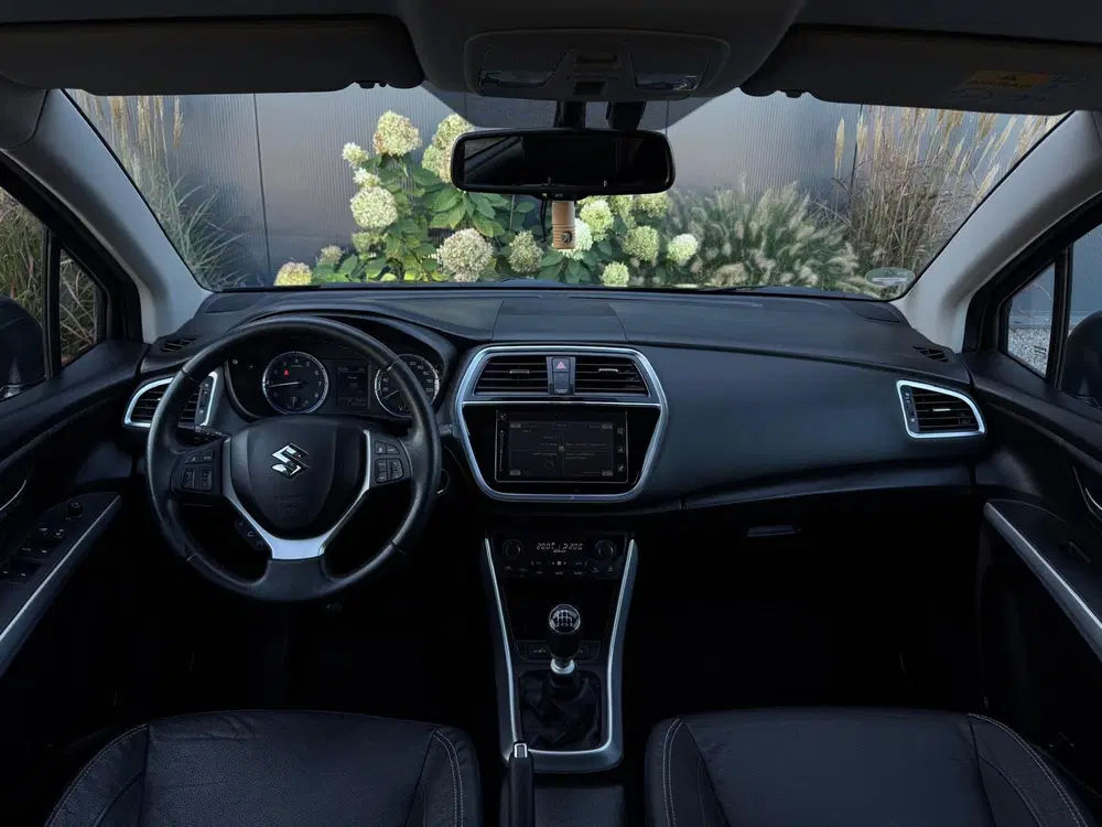 Suzuki S-Cross 1.4 Boosterjet AllGrip FULL PANO uit 2019, foto 2