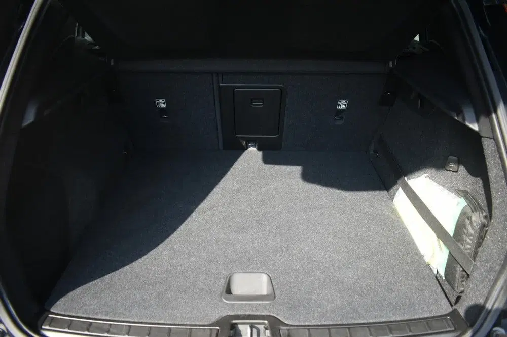 Volvo XC40 T2 129pk Aut. Business Pro uit 2020, foto 4