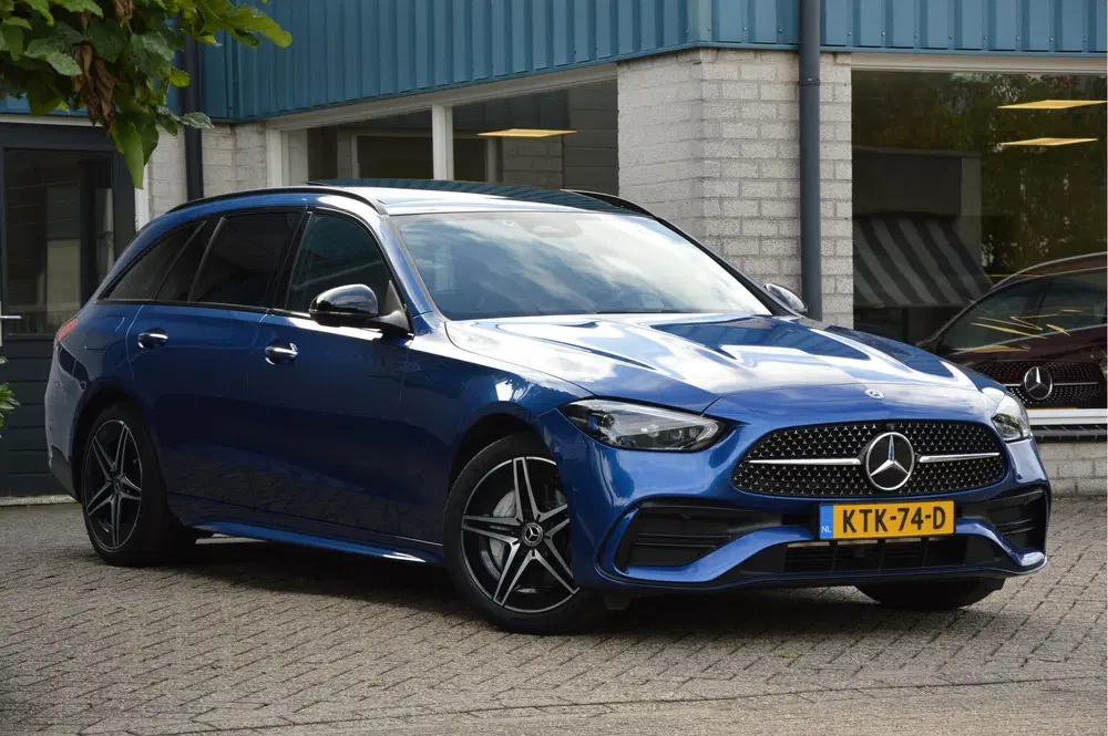 Mercedes-Benz C-Klasse 300 e AMG Line PANORAMADAK uit 2025, foto 2