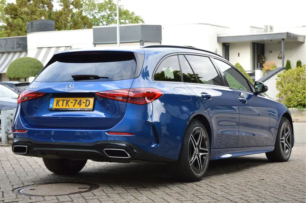 Mercedes-Benz C-Klasse 300 e AMG Line PANORAMADAK uit 2025, foto 3