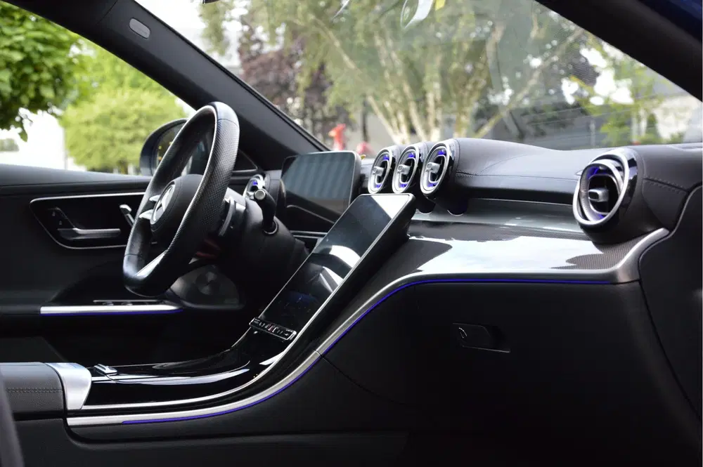 Mercedes-Benz C-Klasse 300 e AMG Line PANORAMADAK uit 2025, foto 4