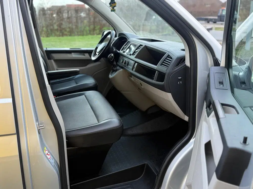 Volkswagen Transporter 2.0 TDI L1H1 150PK Automaat Highline uit 2019, foto 11