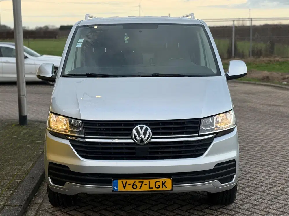 Volkswagen Transporter 2.0 TDI L1H1 150PK Automaat Highline uit 2019, foto 2