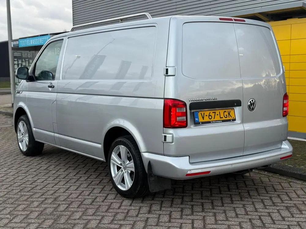 Volkswagen Transporter 2.0 TDI L1H1 150PK Automaat Highline uit 2019, foto 4